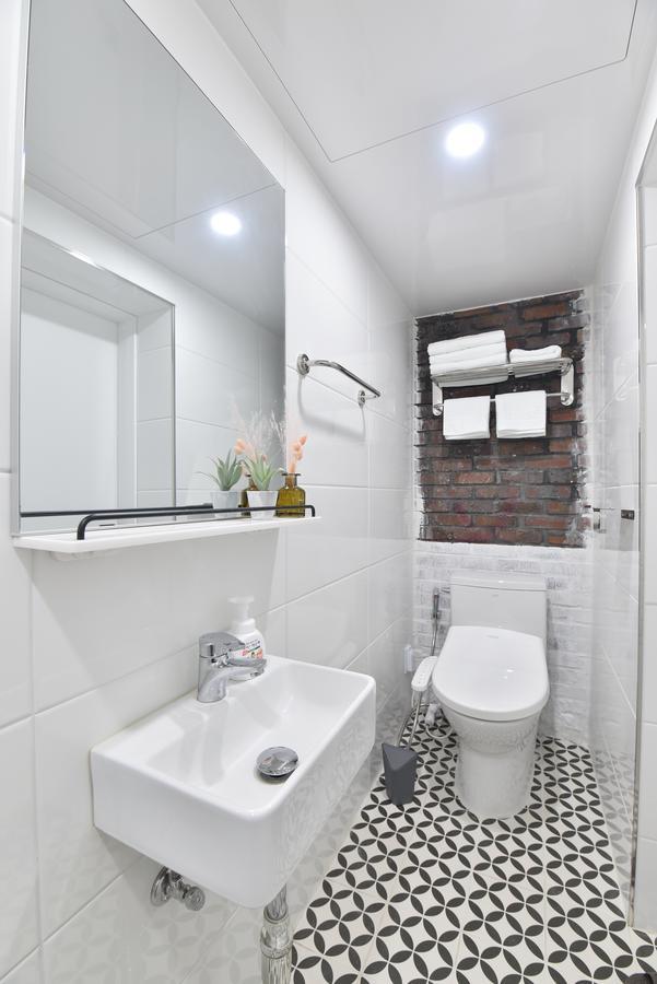Mono House Hongdae 5 Hotel Seoul Bagian luar foto